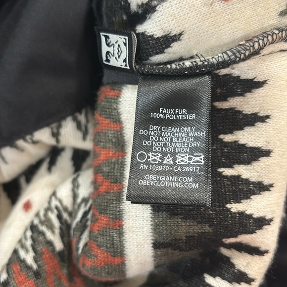 OBEY Women’s Half Zip Pullover Jacket - Picture 9 of 9